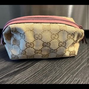 Gucci pouch small